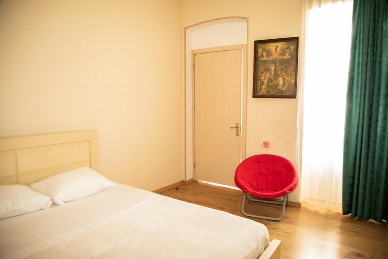 Natali Hotell Tbilisi Exteriör bild